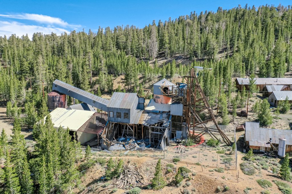 Log Cabin abandoned gold mine