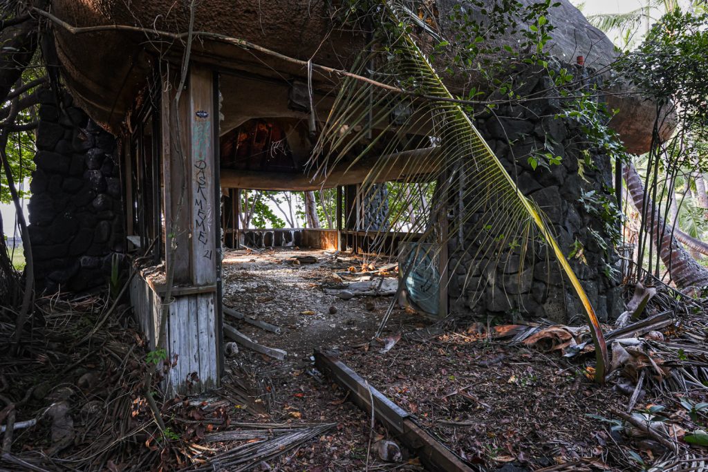 ruins of the punalu'u village restaurant in hawaii