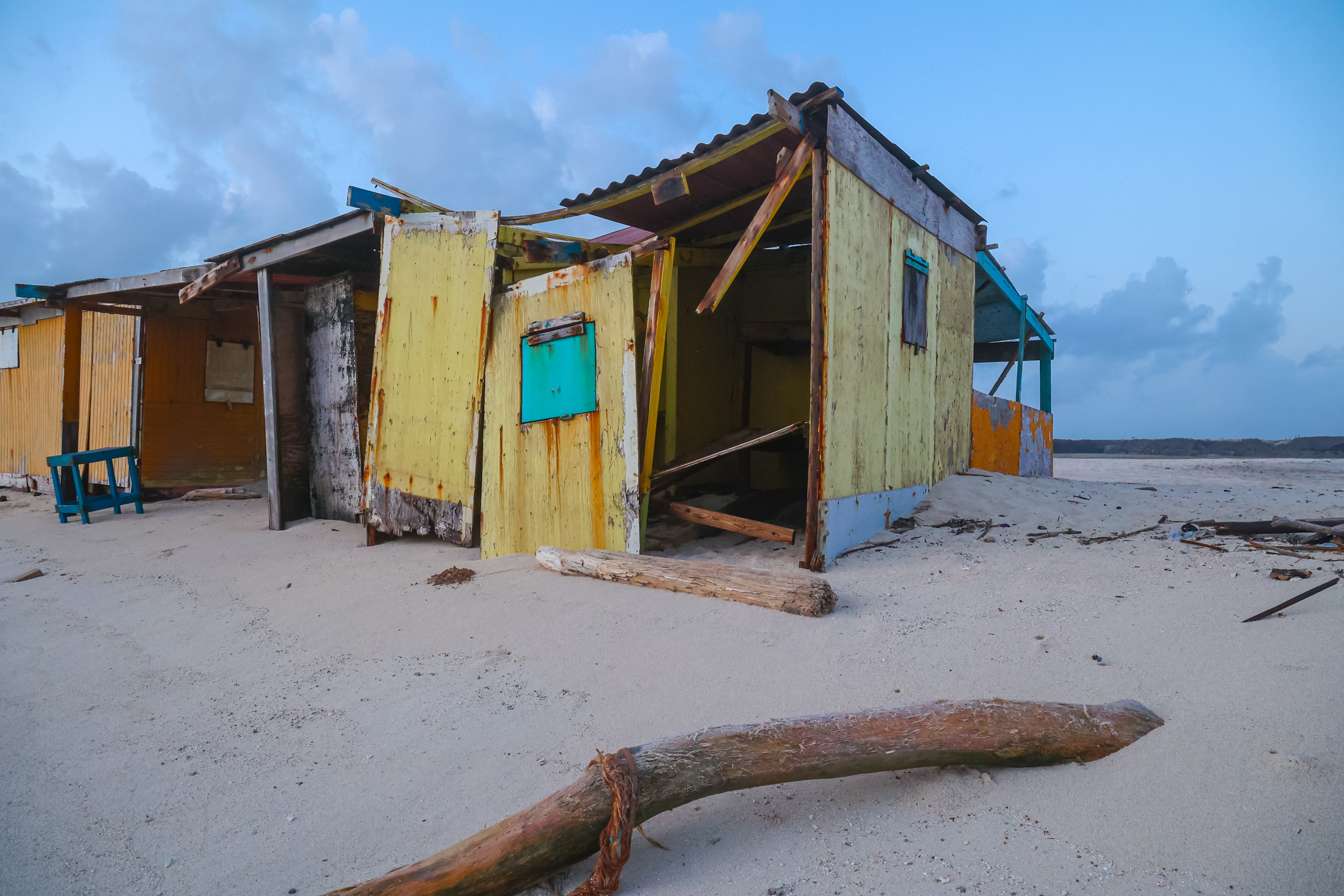 aruba abandoned town resort